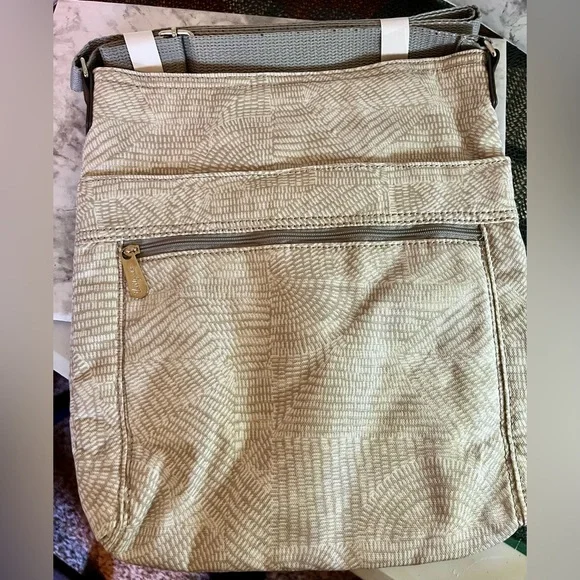 Thirty One Organizing shoulder bag, purse, in desert dash print.  New in bag. - Picture 4 of 4